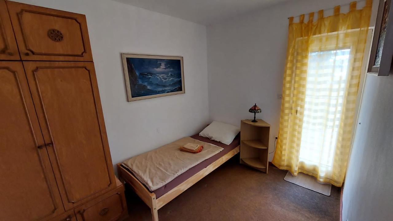 Apartman Sabadin Njivice Buitenkant foto
