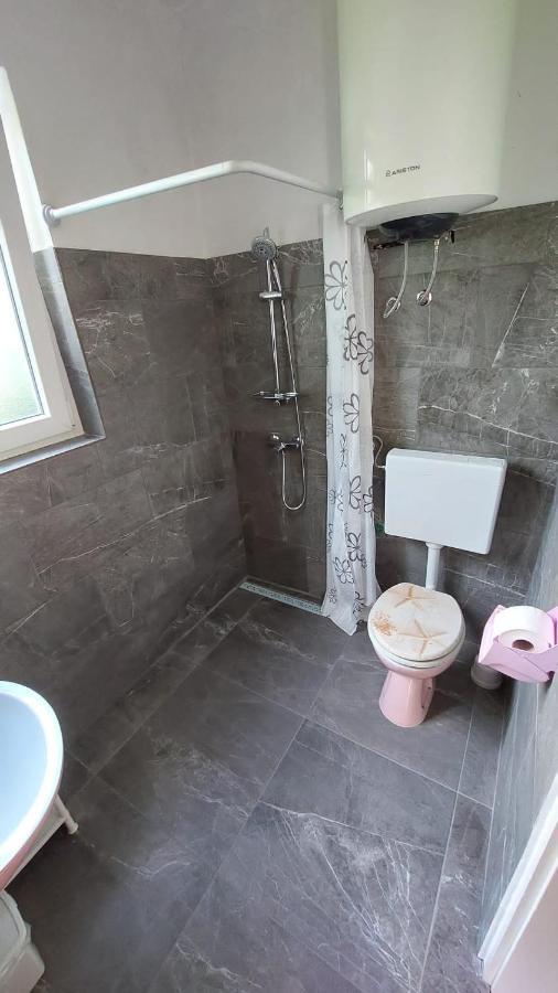 Apartman Sabadin Njivice Buitenkant foto