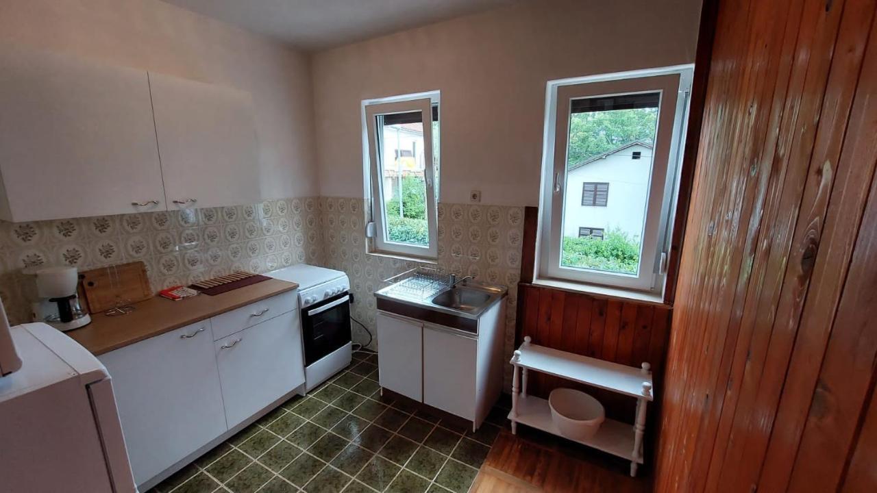 Apartman Sabadin Njivice Buitenkant foto